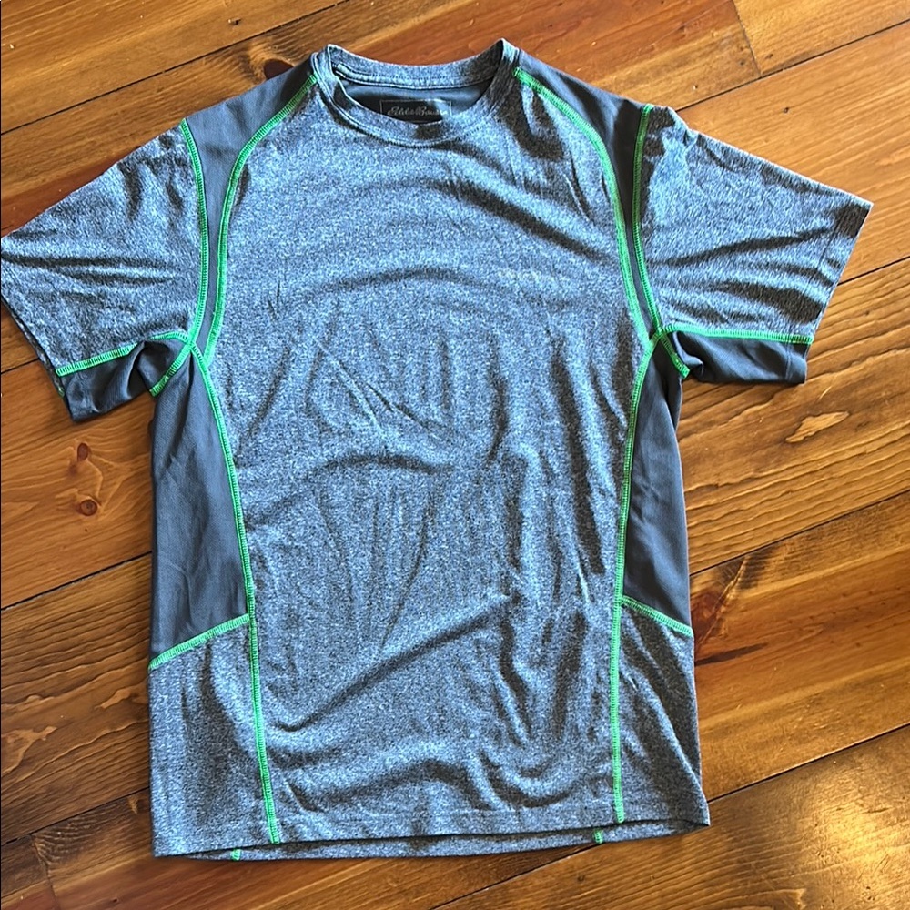 Eddie Bauer Gray T-Shirt with Green Highlights